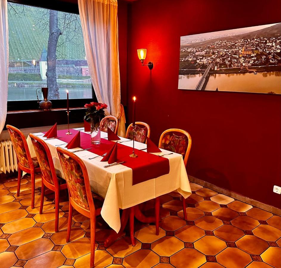 Hotel Krone Riesling ทริทเท็นไฮม์ ภายนอก รูปภาพ