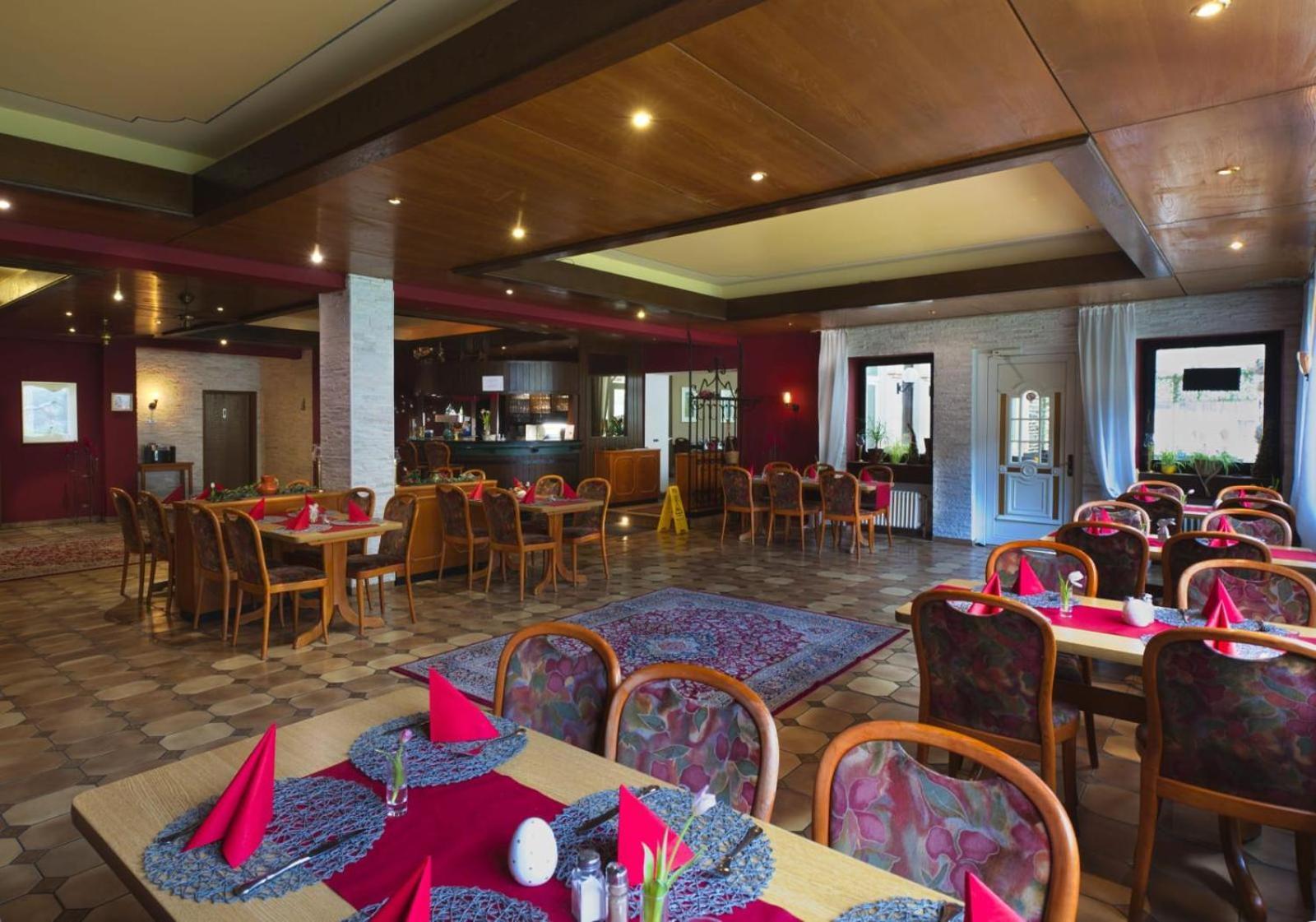 Hotel Krone Riesling ทริทเท็นไฮม์ ภายนอก รูปภาพ